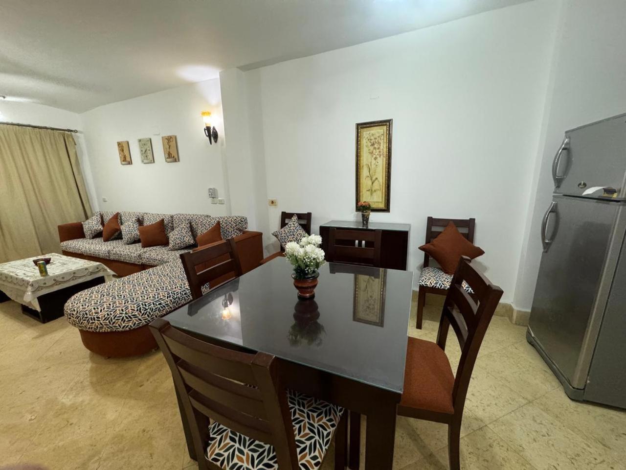 Brand New Renovated Cheerful 3-Bedroom Villa With 6 Pools Family Only- Perla Marina Kilo 85 El Alamein Kültér fotó